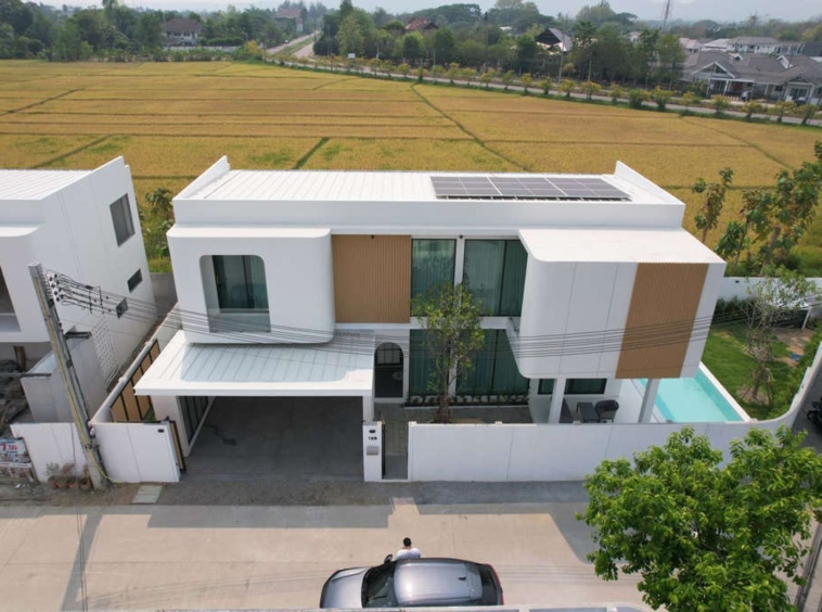 4 Bedrooms Modern Luxury House for Rent