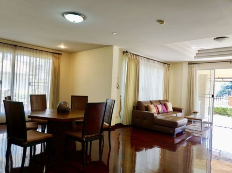 A family house with 3 bedrooms for rent in Hang Dong