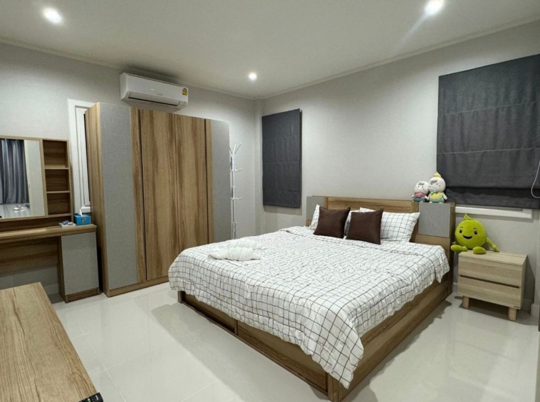 4 Bedrooms 2 Storey house for rent in Hangdong-SM-Sta-1570