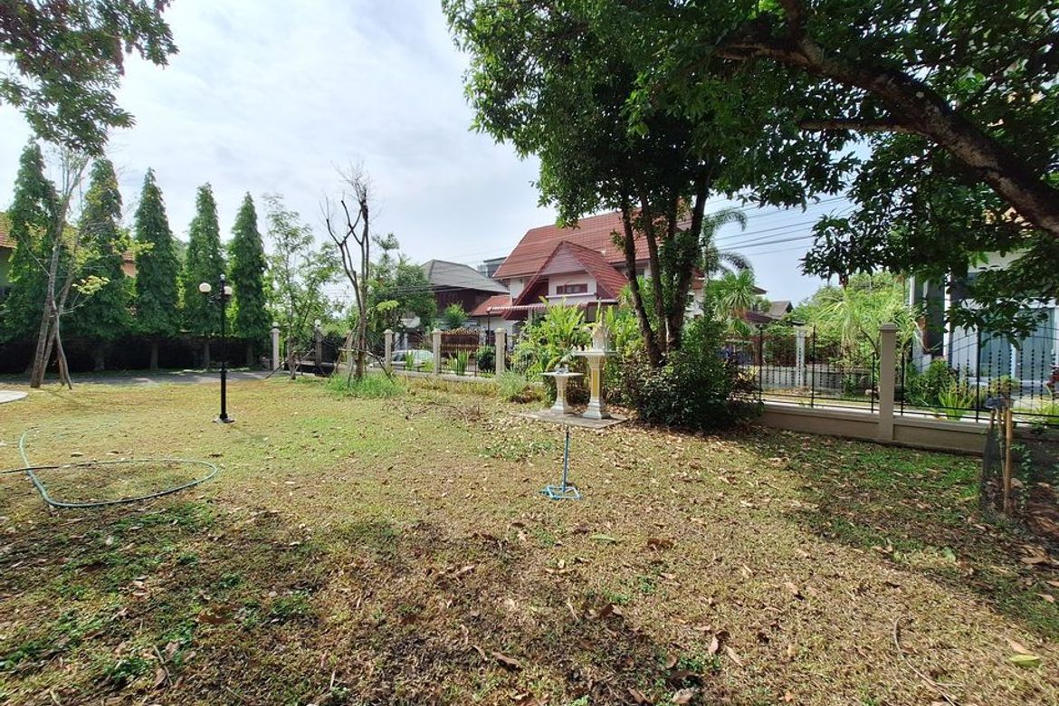 single level In the city near Khao Soi Samer Jai-J-JOY1672