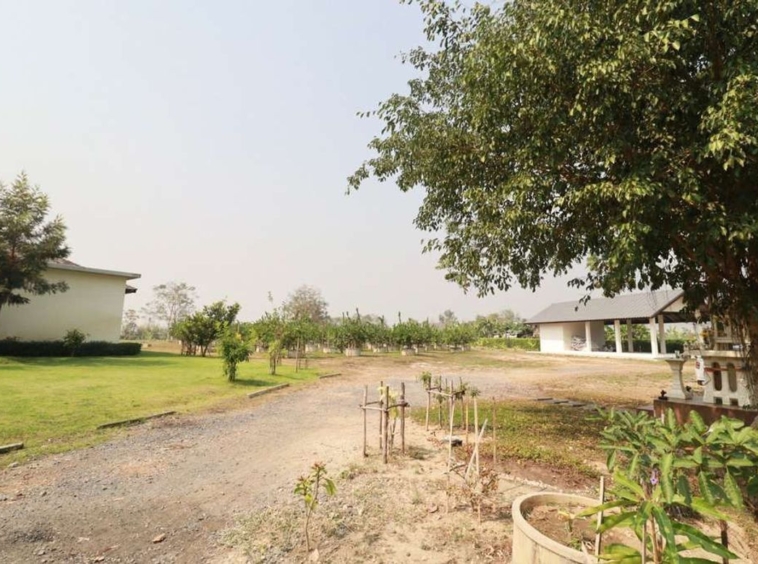 A large house on 14 rai of land for sale