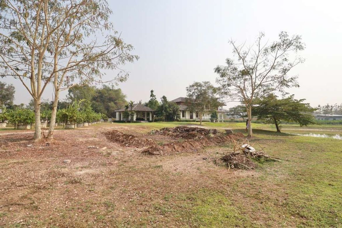 A large house on 14 rai of land for sale