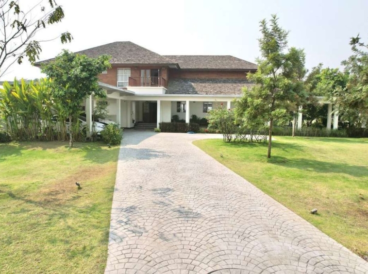 A large house on 14 rai of land for sale