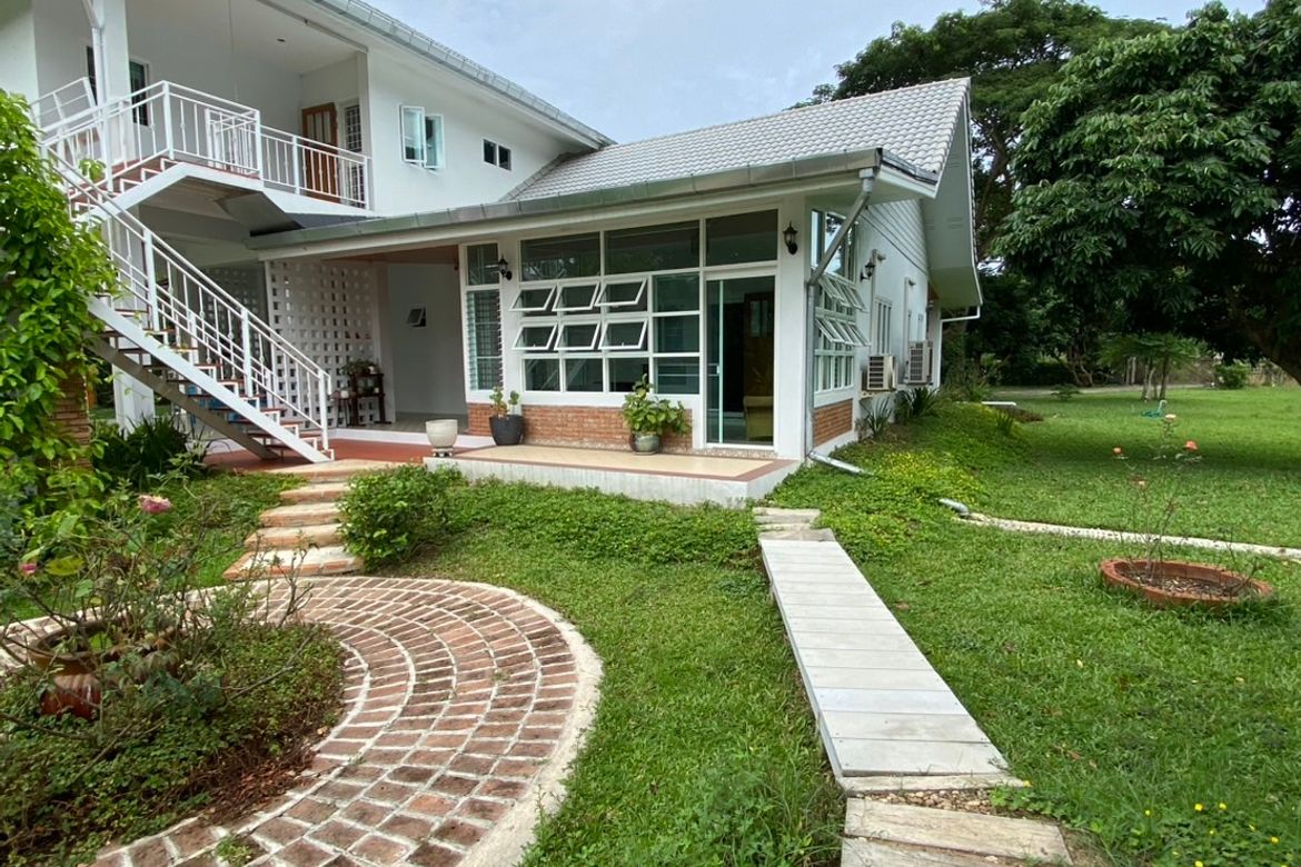 4 bed house for sale in Doi Saket