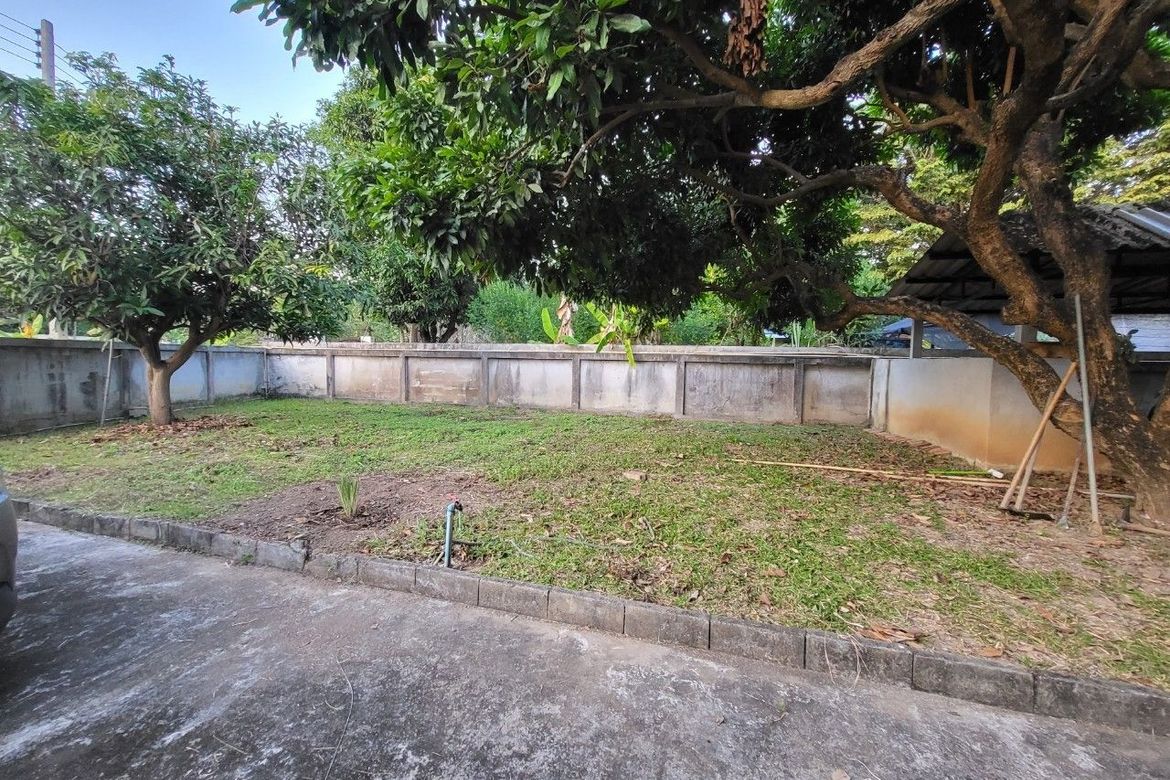 House for sale near Kad Farang