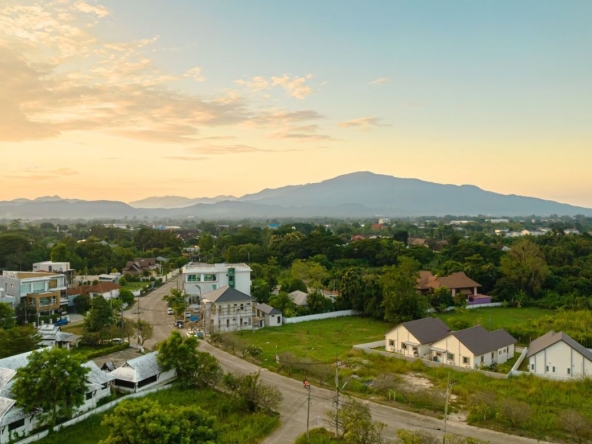 4 Bedrooms Luxurious Modern Minimalist Home at an Unbeatable Price: 13.99 Million THB-KMP-017986D