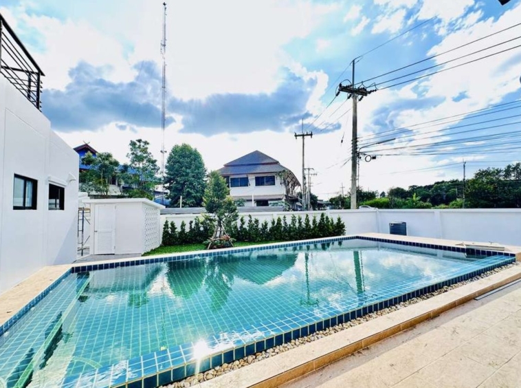 Pool Villa (F17) for sale in Phase 27/1 behind San Phak Wan Municipality