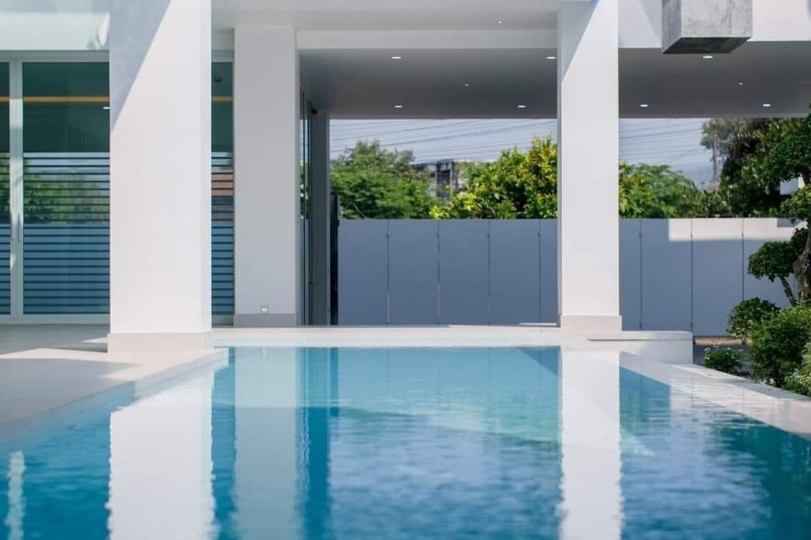 HSHD4452 Pool Villa 8 Bedrooms for sale in Hang Dong