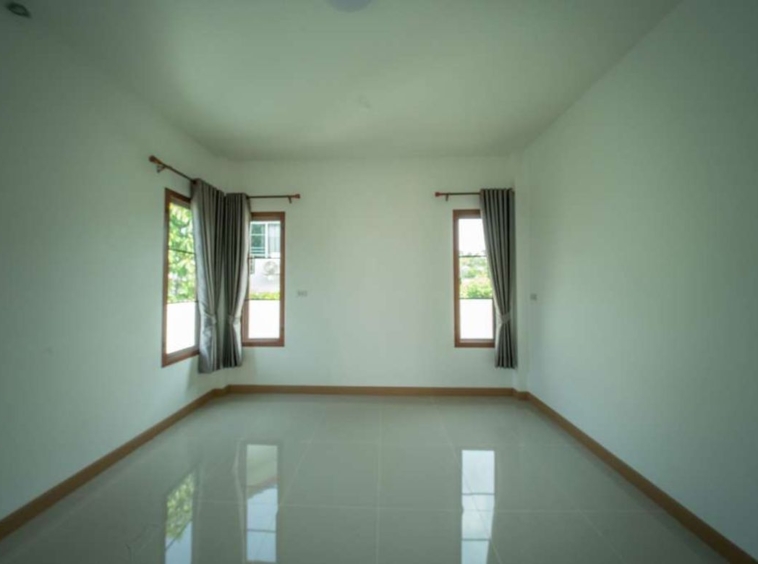 Minimal House with 3 Bedrooms near Kad Farang