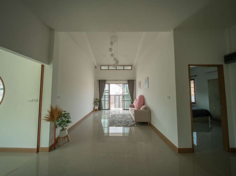 Minimal House with 3 Bedrooms near Kad Farang