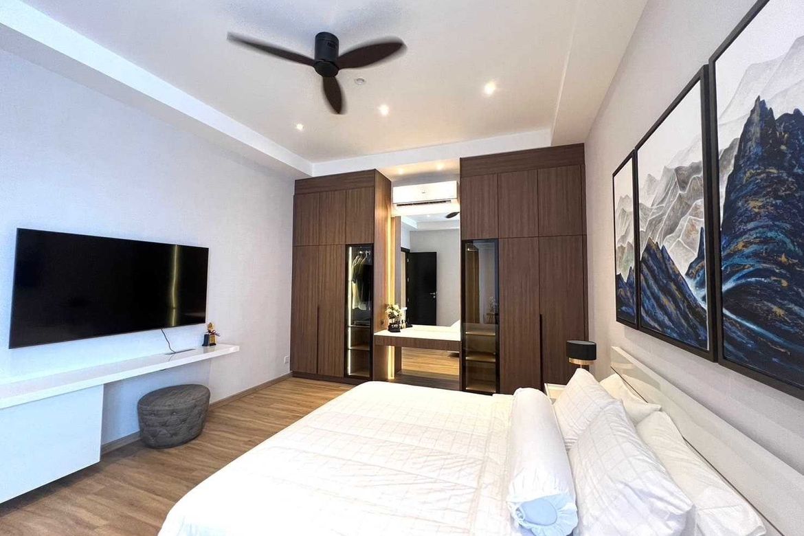 Brand new 5 bed with private pool for sale in Hang Dong