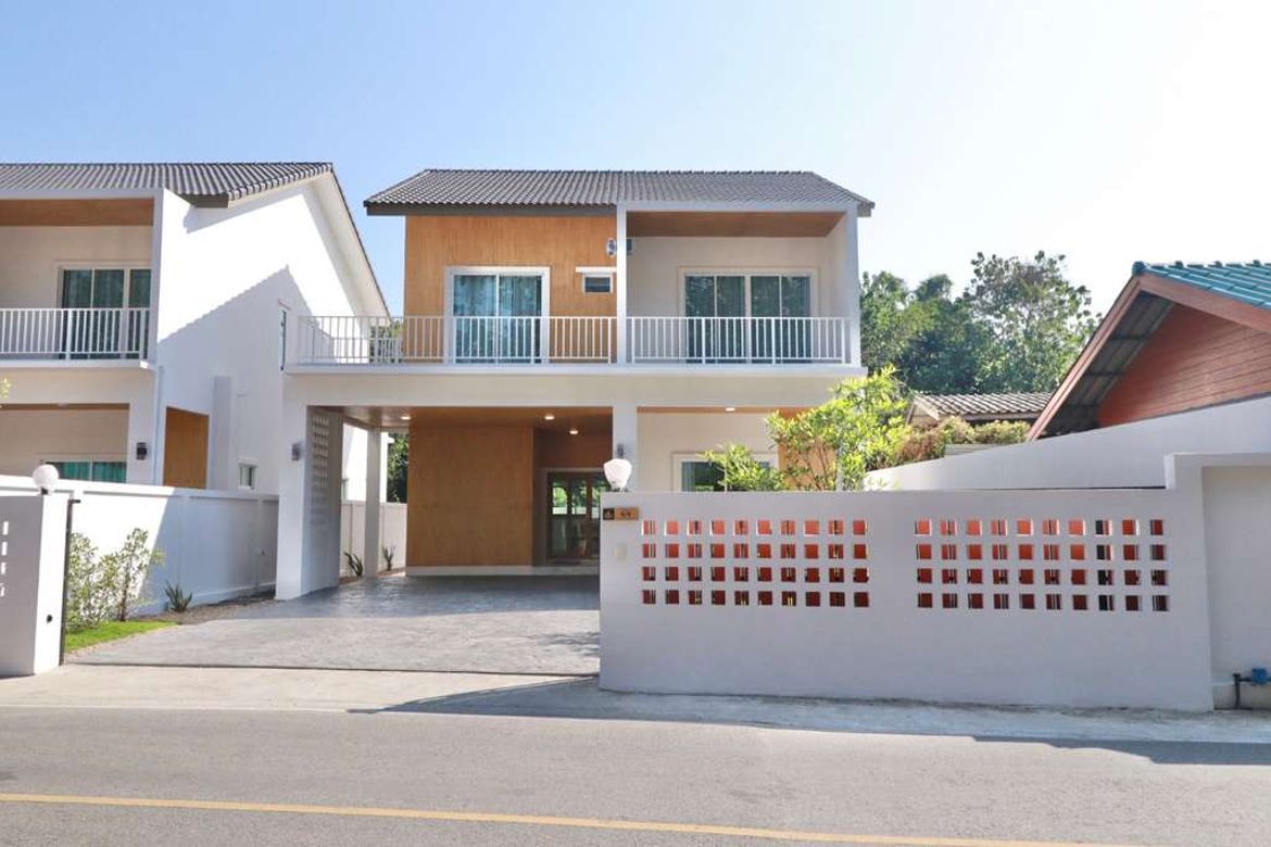 4 Bedrooms detached house for sale Minimal Muji style in Mueang Kaew