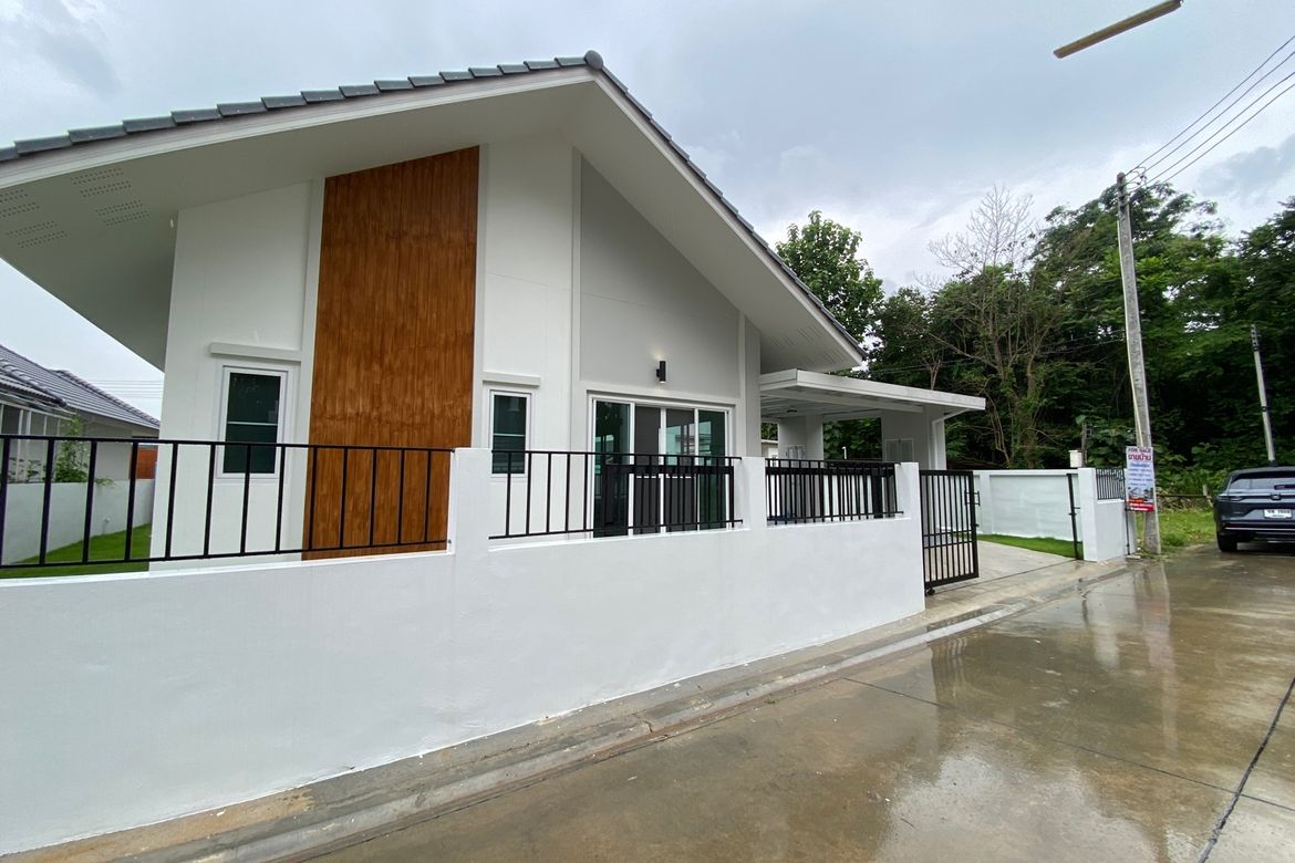 Brand new 3 bed house for sale in Don Kaew