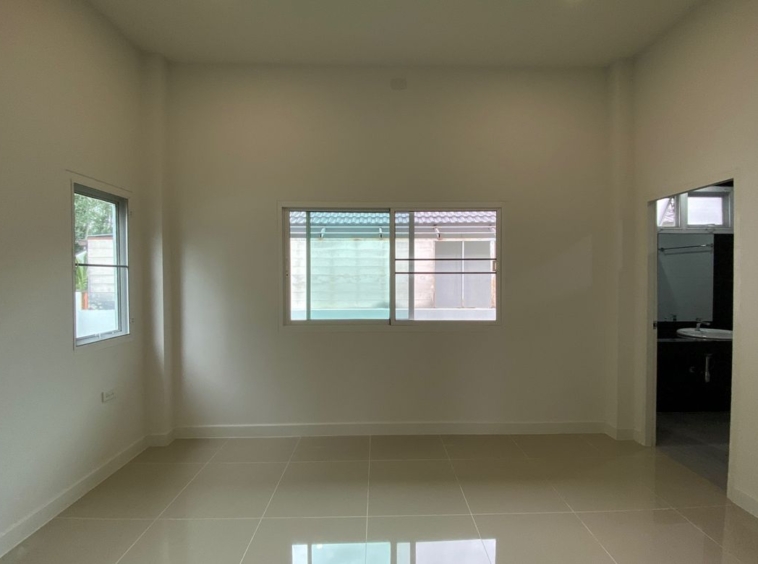 Brand new 3 bed house for sale in Don Kaew