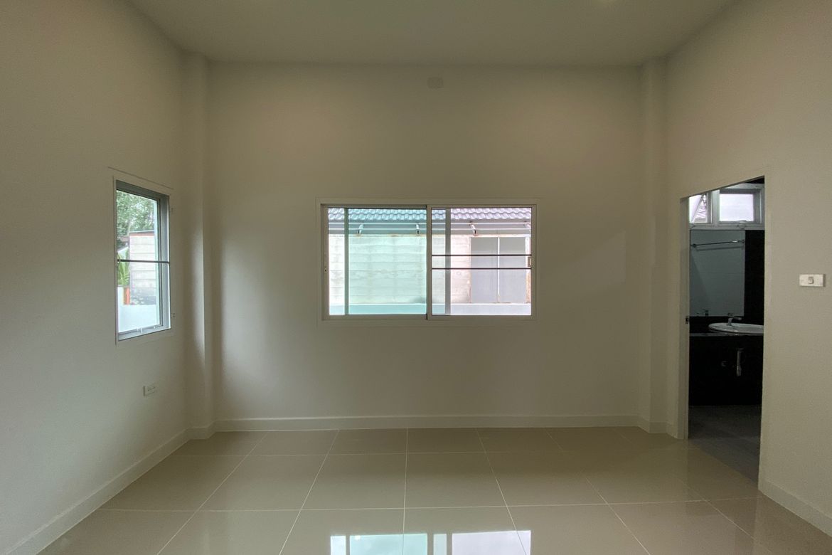 Brand new 3 bed house for sale in Don Kaew