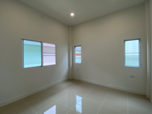 Brand new 3 bed house for sale in Don Kaew