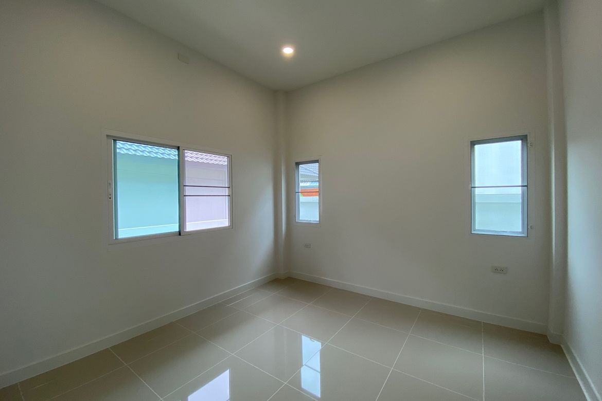 Brand new 3 bed house for sale in Don Kaew