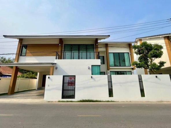 Brand New Quality Modern House for Sale near Town