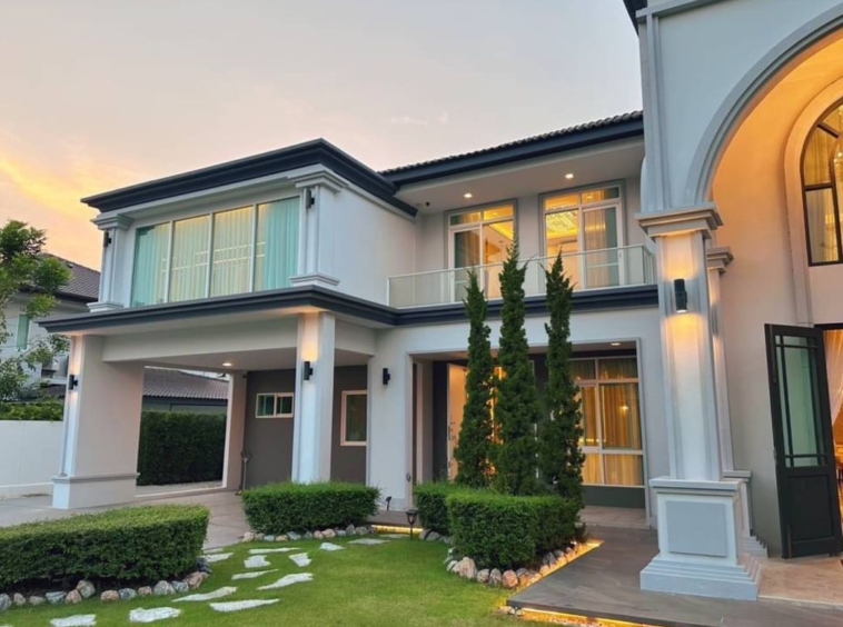 For Sale a Luxury House with mountain view in Premium Quality Housing Project in Muang Chiang Mai.-CMB-CMB04783