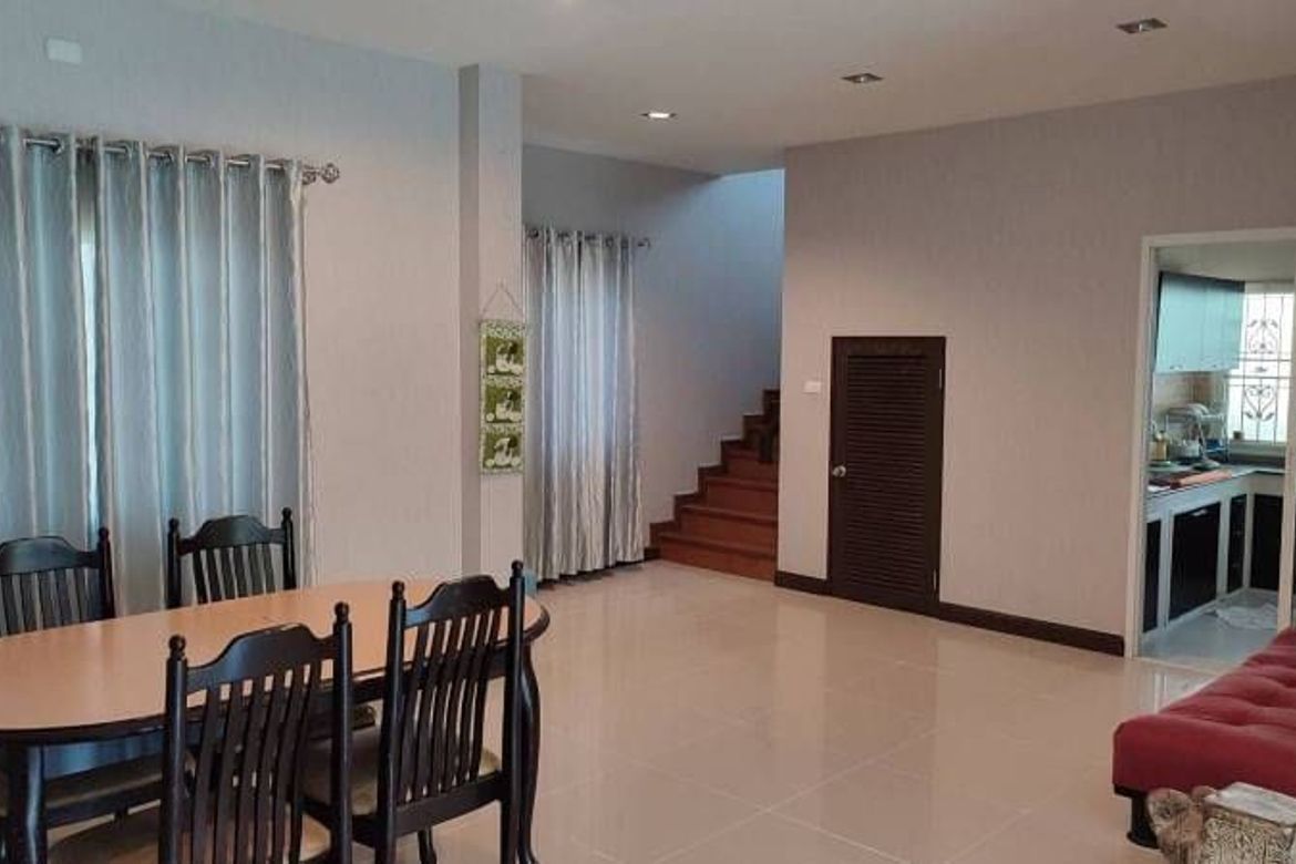 House for sale with furniture Characteristics of the house with high ceilings and wide open spaces. The strong house structure has been standardized a-J-JOY1433