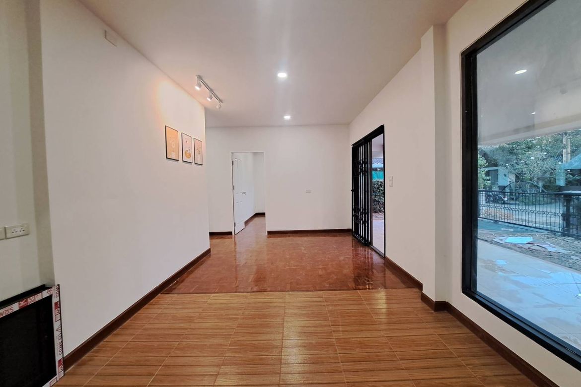 House for sale in Wang Tan