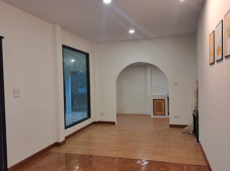 House for sale in Wang Tan