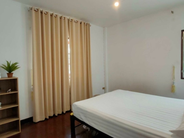 House for sale in the village of Chiang Mai Lan.-J-JOY1712