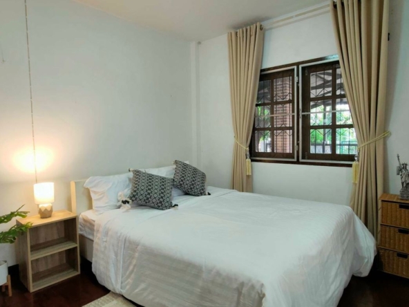 House for sale in the village of Chiang Mai Lan.-J-JOY1712