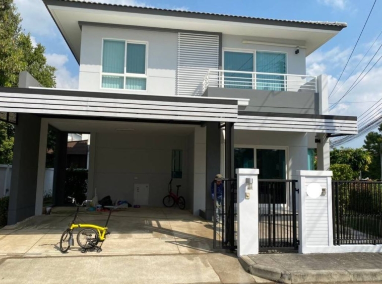 Selling a house LAND AND HOUSE Ruamchok