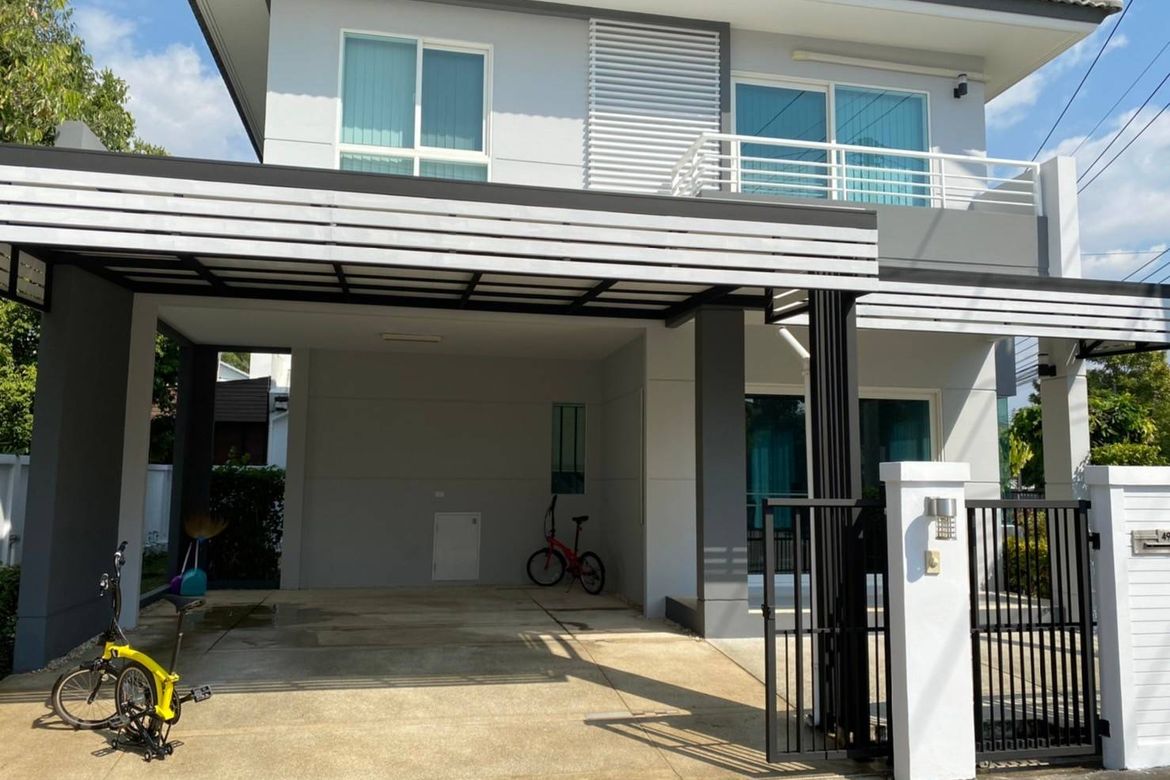 Selling a house LAND AND HOUSE Ruamchok