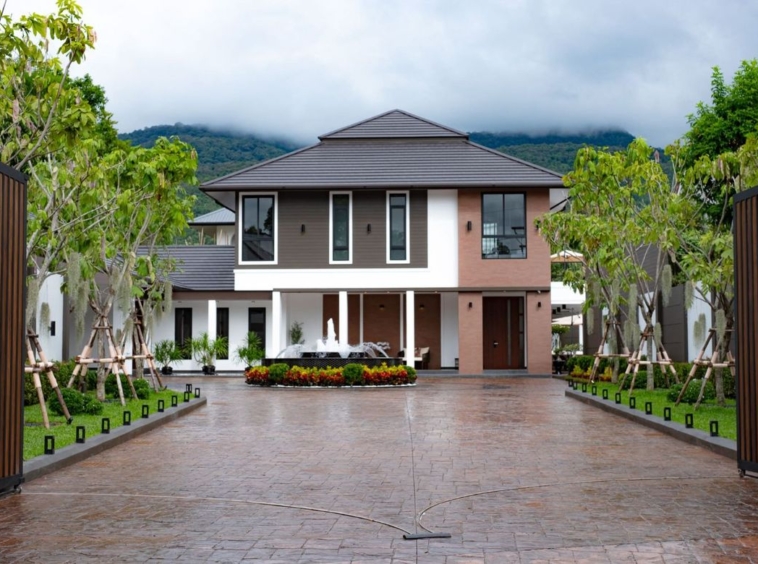 Exquisite 5-Bedroom Modern Classic Villa