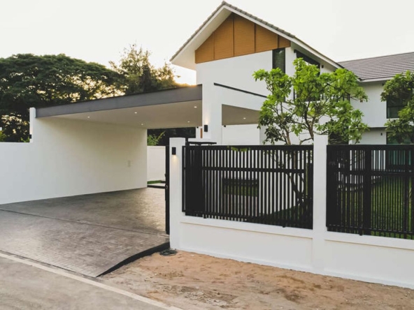 Luxurious New Home in Mueang Chiang Mai – Premium Quality with Spacious Design-KMP-017965D