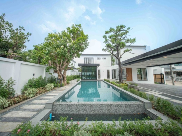 Chiang Mai. Modern Style (Pool Villa) located on Klong-KMP-HSMC7280D