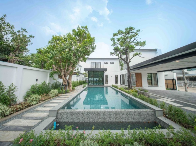 Chiang Mai. Modern Style (Pool Villa) located on Klong-KMP-HSMC7280D