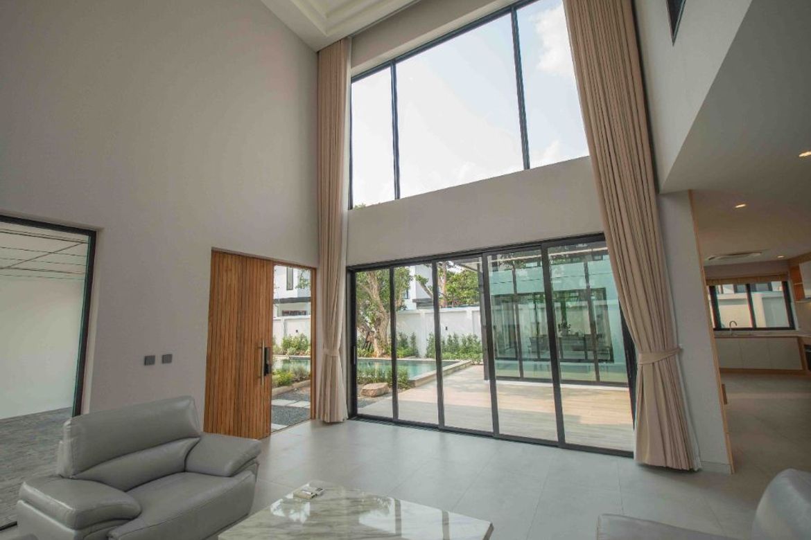 16.7 MB. 4 Bedrooms Newly Built House Starting Million Baht in an Excellent Location in Mae Hia