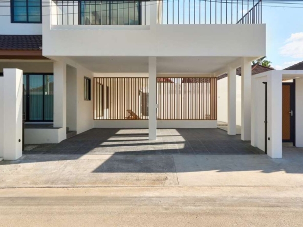 2-story house for sale in Chiang Mai with swimming pool Near Chiang Mai Airport Pool Villa Modern Luxury Style Frame house next to the 2nd ring road N-KMP-HSMC7550D