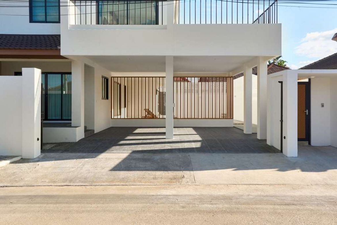 2-story house for sale in Chiang Mai with swimming pool Near Chiang Mai Airport Pool Villa Modern Luxury Style Frame house next to the 2nd ring road N-KMP-HSMC7550D