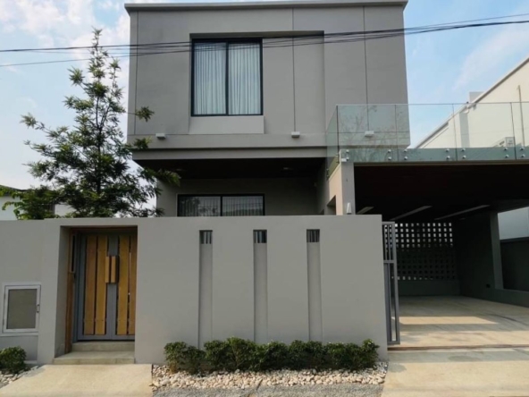 Modern style house for sale With swimming pool