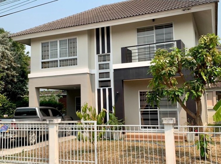 House for sale modern style in the quality project (San Kamphaeng) Coming home to a quiet and safe neighborhood.-J-JOY1602