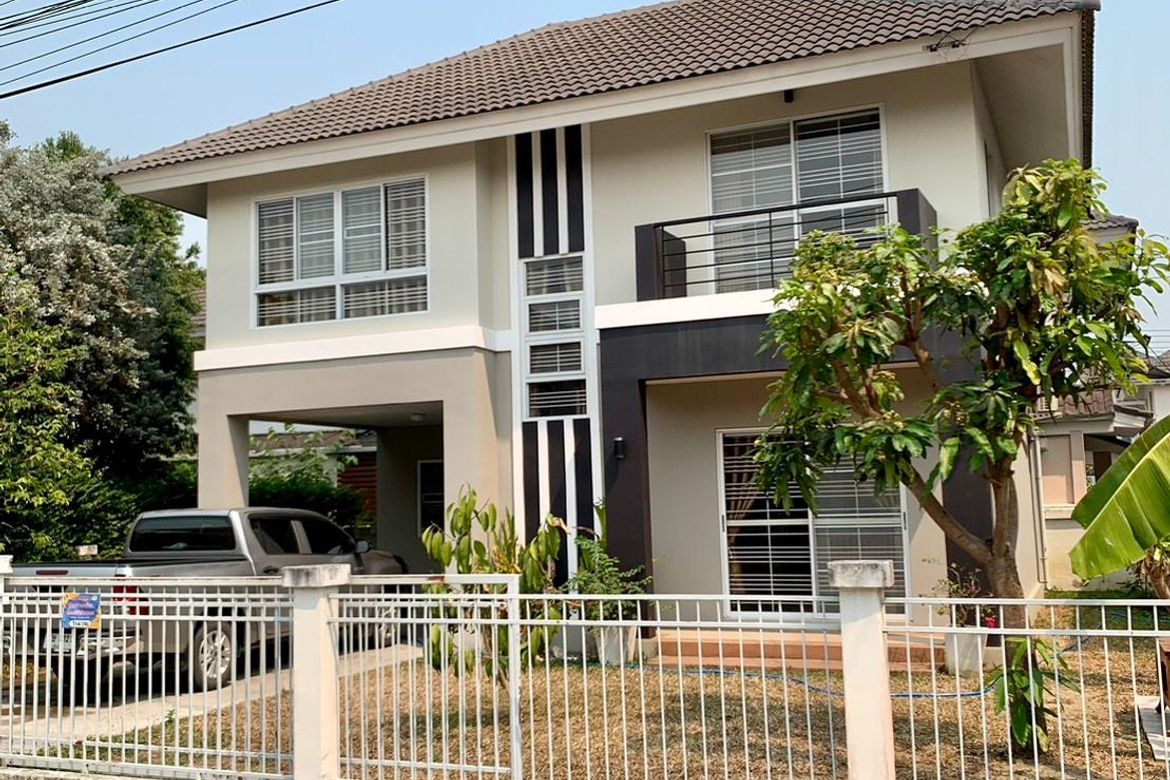 House for sale modern style in the quality project (San Kamphaeng) Coming home to a quiet and safe neighborhood.-J-JOY1602