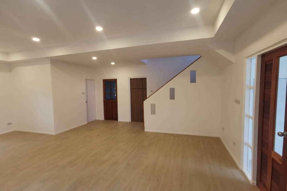 House for sale Mitmook Village (San Kamphaeng)-J-JOY1698