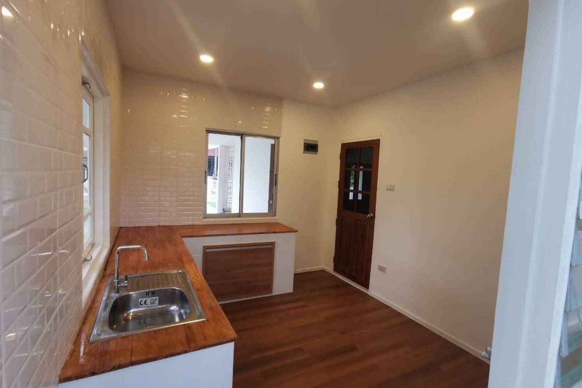 House for sale Mitmook Village (San Kamphaeng)-J-JOY1698