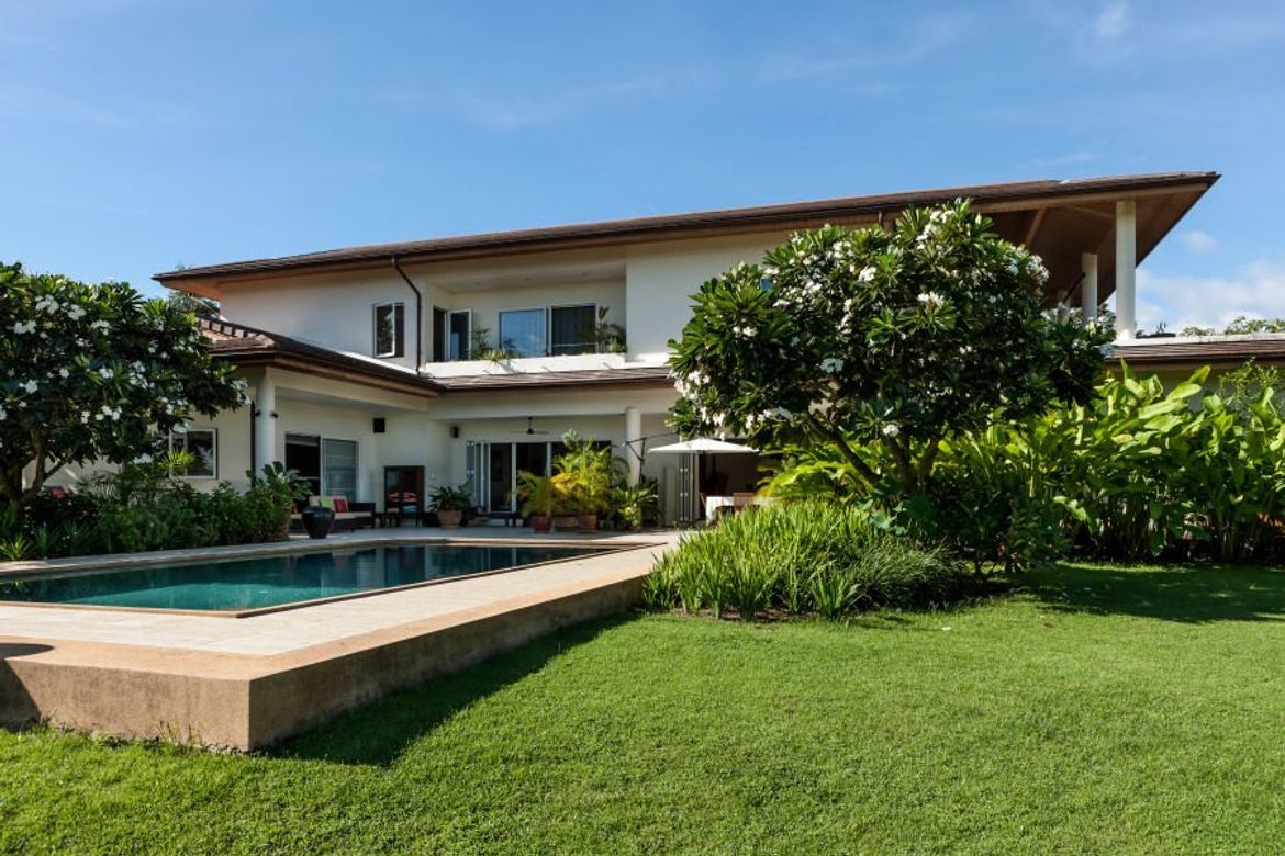 A stunning pool villa for sale in Mae Rim, Chiang Mai