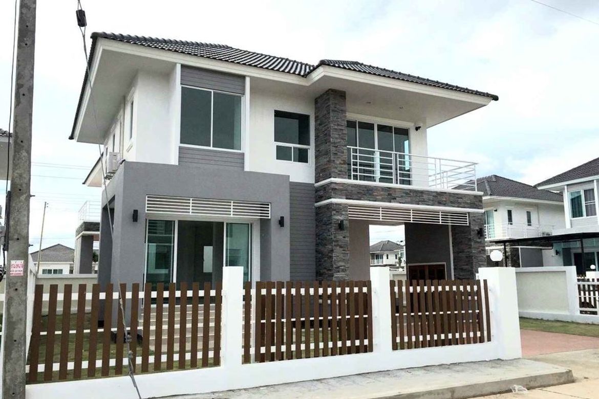 For sale house in San Sai