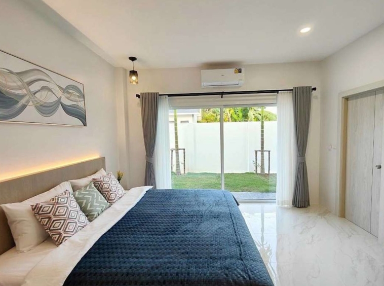 blending privacy and contemporary style. Surrounded by natural scenery in Santi-KMP-HSSS6748D