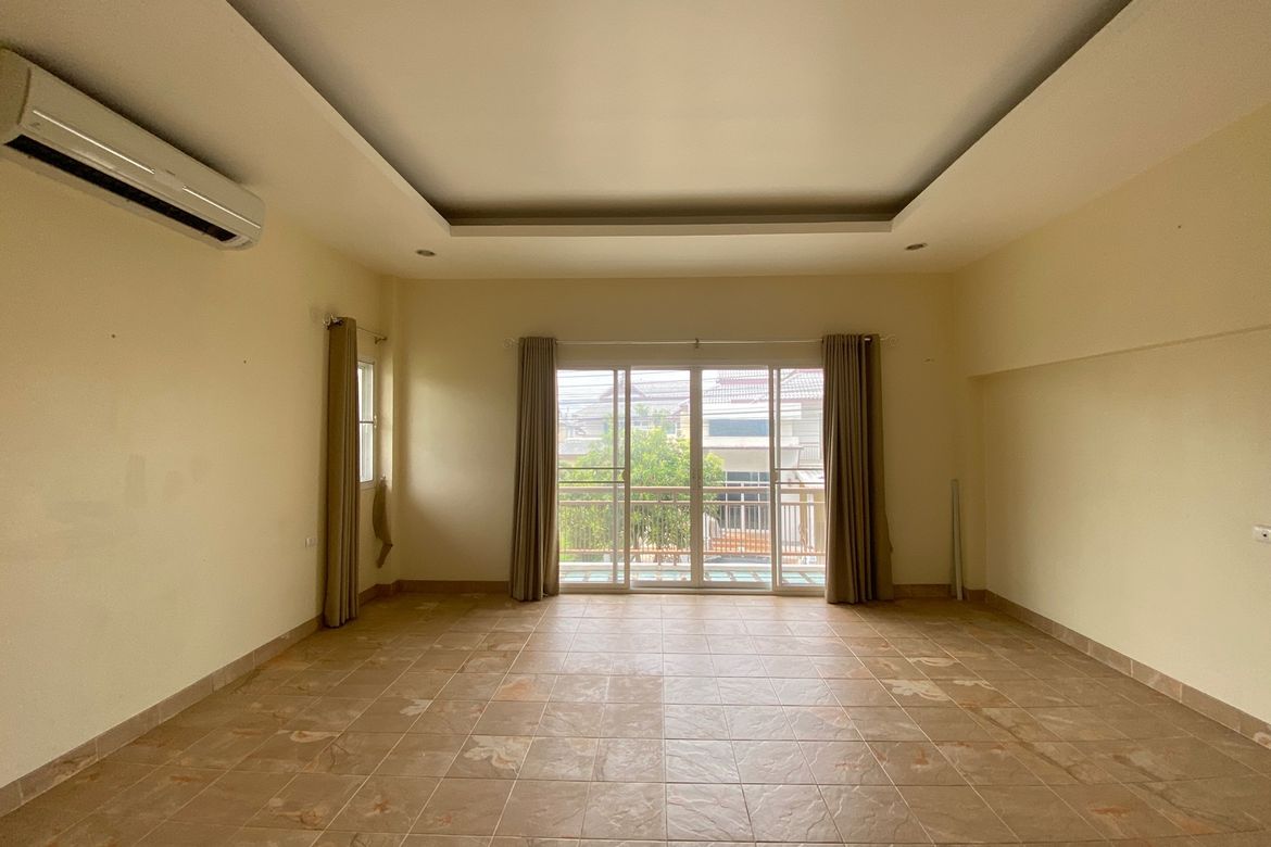 3 bed house for sale in San Sai