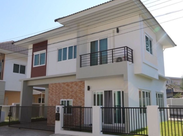 2 storey detached house for sale