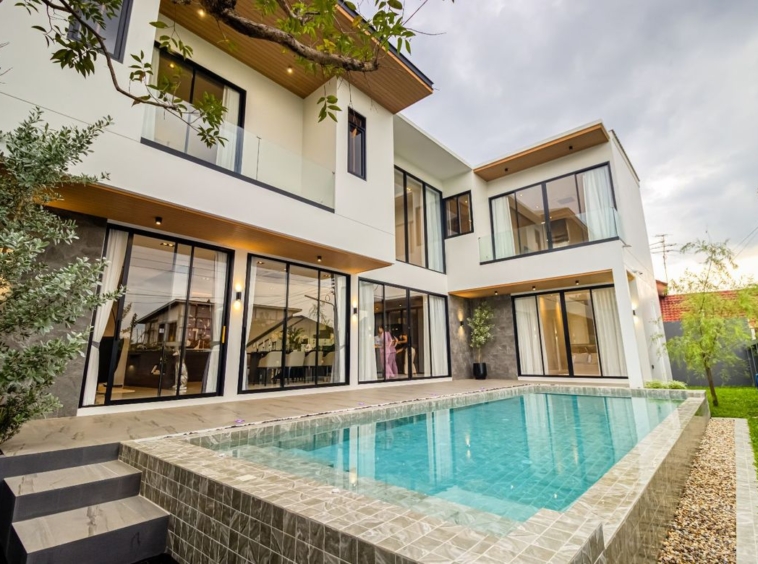 Luxury Pool Villa for Sale – 2-Story Detached House Location: Nong Phueng Subdistrict