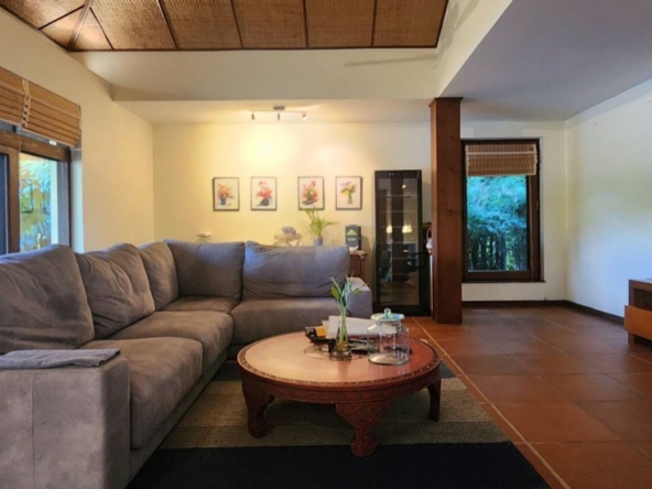 A unique house 3 bed with a private pool for sale in Doi Saket