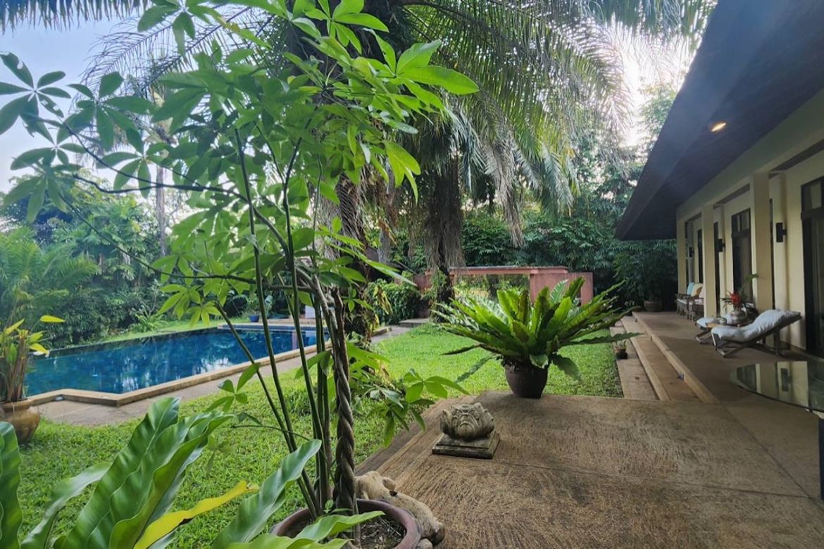 A unique house 3 bed with a private pool for sale in Doi Saket